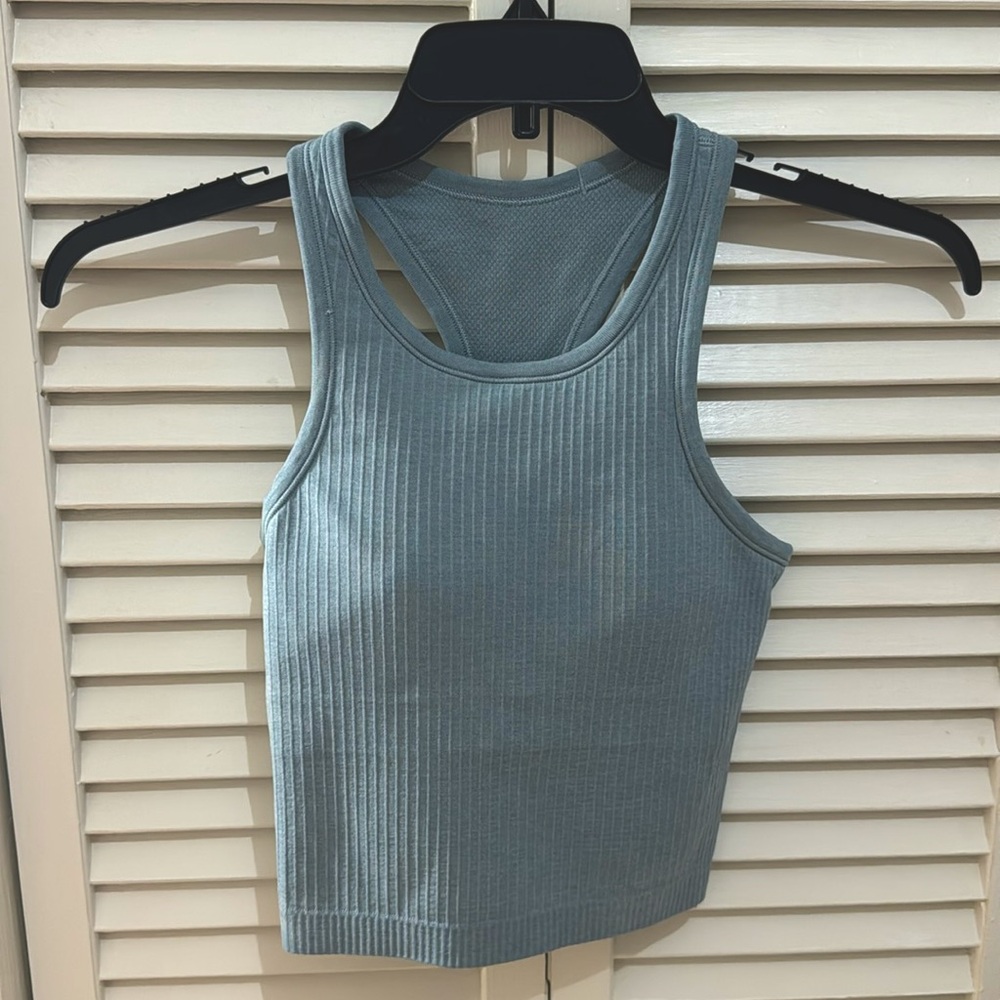 Lululemon Ebb to the street tank size 4